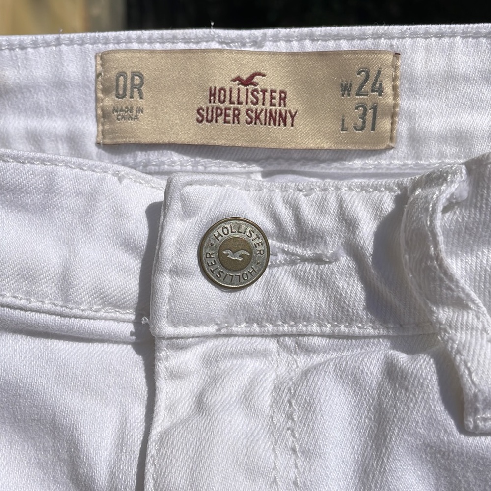 🤍- Hollister Super Skinny White Jeans 🤍 - Picture 2 of 6